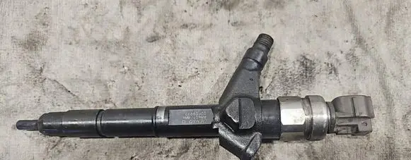 Fuel injector