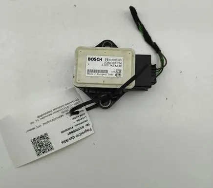 Mercedes-Benz Vito Viano W639 Acceleration sensor 1275100464