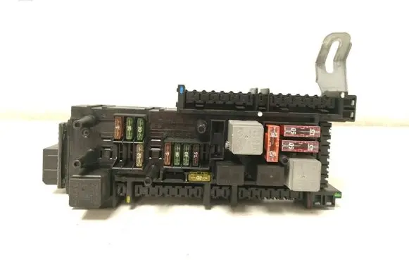 Mercedes-Benz C W204 SAM control unit A2049060105