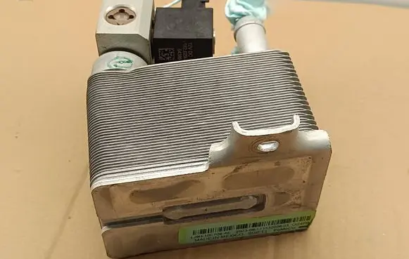 Ford Mach-E I Air conditioning (A/C) air dryer LJ9H10C708AE
