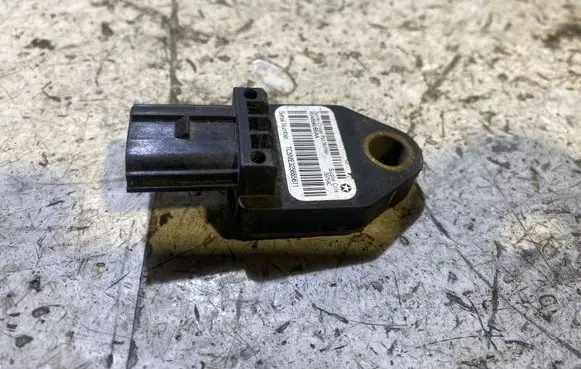 Chrysler Sebring (JS) Airbag deployment crash/impact sensor P04896065AA 39754C TC5ME325655611