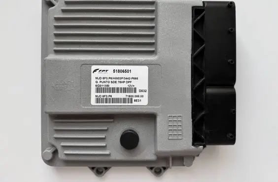 Fiat Grande Punto Engine control unit/module 51806501 MJD6F3P6