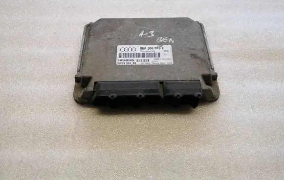 Audi A3 S3 8L Engine control unit/module 06A906019E 5WP432403