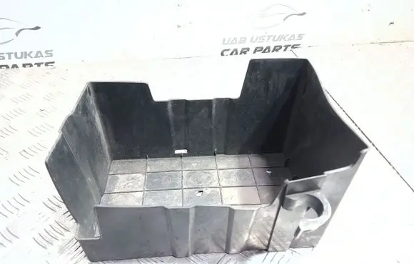 Battery box tray