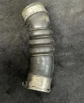 BMW 1 E81 E87 Intercooler hose/pipe 11279410