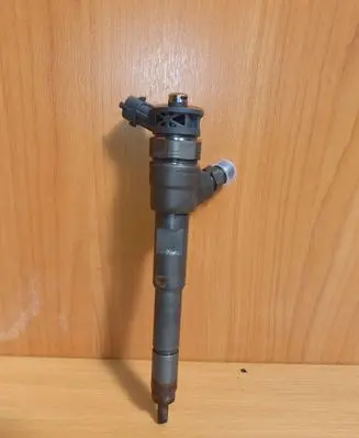 Renault Captur Fuel injector H8201453073