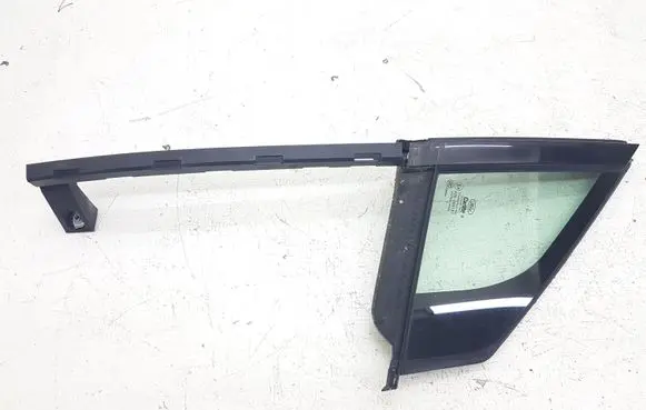 Ford Fusion II Front door vent window glass four-door DS73F21400