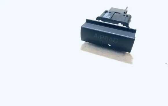Passenger airbag on/off switch