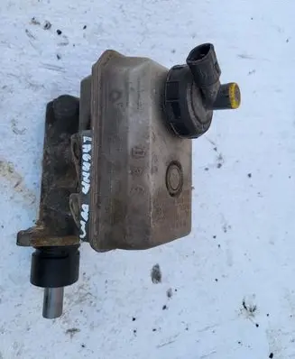 Renault Laguna I Master brake cylinder 7700823487