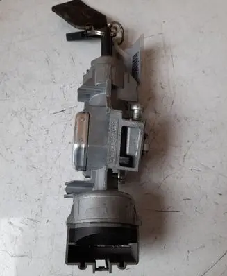 Ford C-MAX I Ignition lock 3M513F880AD