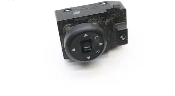 KIA Sorento Wing mirror switch