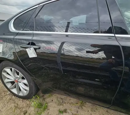 Jaguar XF X260 Rear door