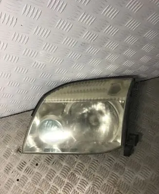 Nissan X-Trail T30 Headlight/headlamp