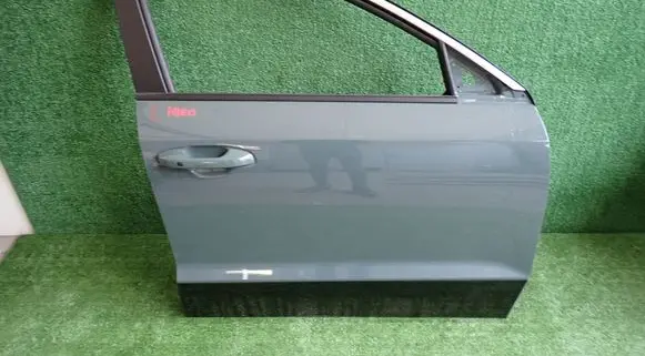 KIA Niro Front door