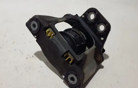 Volvo XC60 Engine mount bracket 32137496