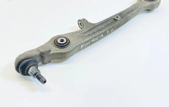 Volkswagen Phaeton Front lower control arm/wishbone 4E0407155D