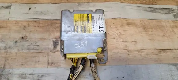 Toyota Auris 150 Airbag control unit/module 215537106 8917002560
