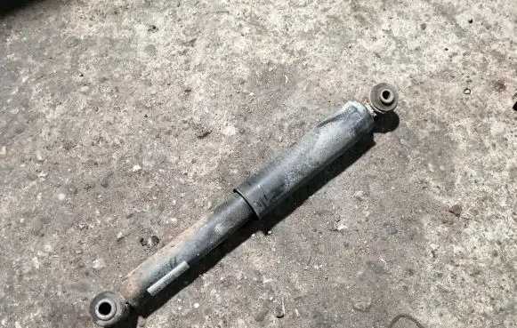 Opel Vectra C Rear shock absorber/damper 13208054