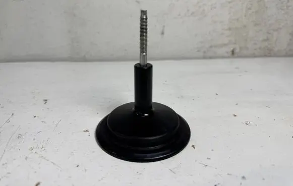 Ford Kuga I Spare wheel bolt AXQ1A