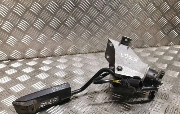 Audi A6 S6 C4 4A Accelerator throttle pedal 4A1721507K