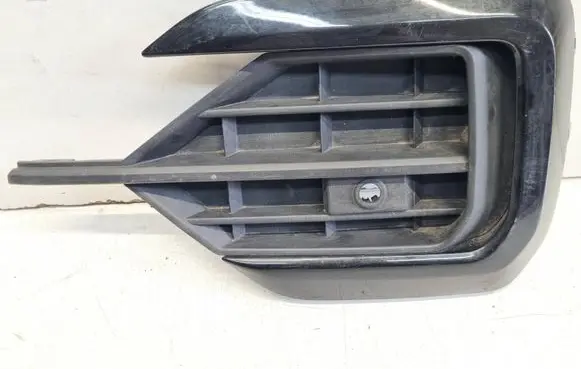 Volkswagen Touareg III Front bumper lower grill 760853663A