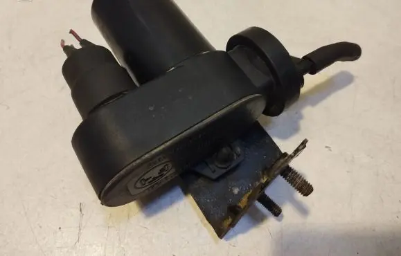 Volkswagen PASSAT B5 Cruise control unit/module 811907325