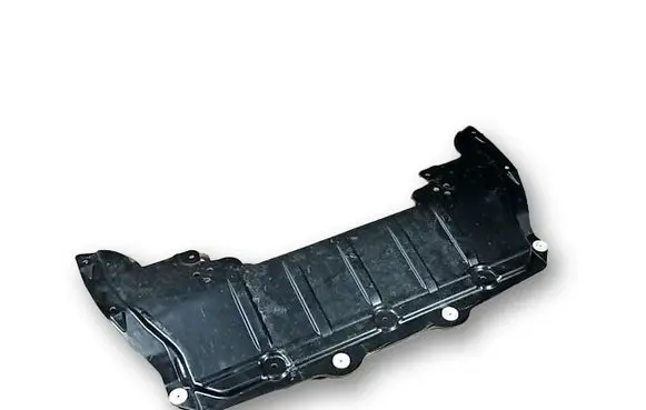 BMW 5 G30 G31 G38 Engine splash shield/under tray 51757363731 7363731