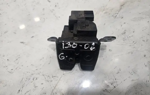Hyundai i30 Loading door lock 