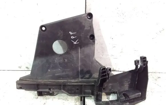 Volvo V70 Front bumper mounting bracket 30661072