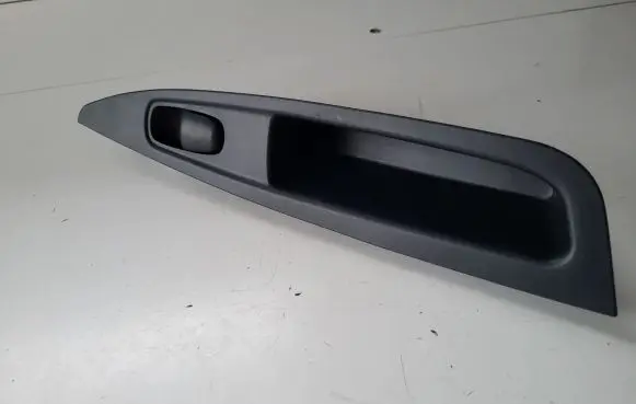 Nissan Qashqai Electric window control switch 829614EA0AX