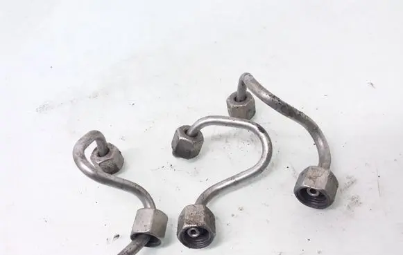 Skoda Fabia Mk3 (NJ) Fuel injector supply line/pipe 
