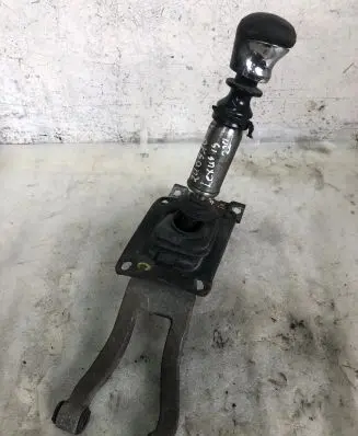 Lexus IS 220D-250-350 Gear shifter/selector