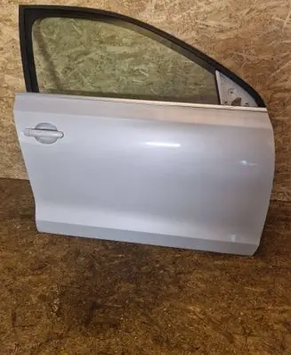 Volkswagen Jetta VI Front door