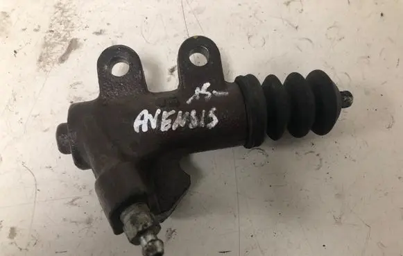 Toyota Avensis T270 Clutch master cylinder