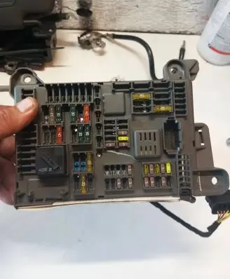 BMW X6 E71 Fuse module 518954021A 693168704 04774046693168704