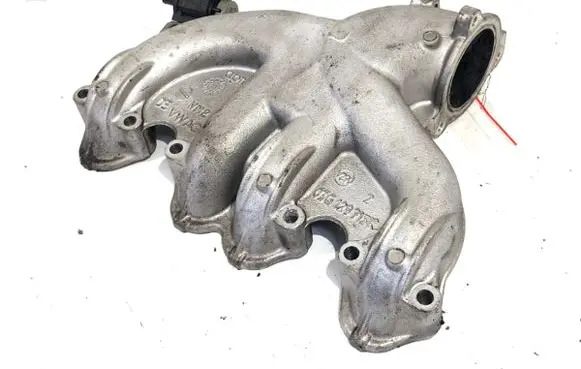 Volkswagen PASSAT B6 Intake manifold 03G129713K