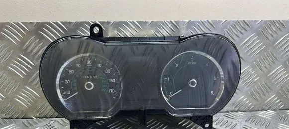 Jaguar XF X250 Speedometer (instrument cluster) BW8310849JF