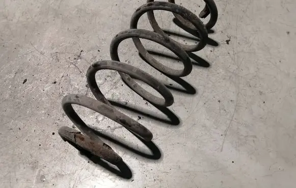 Toyota Yaris Rear coil spring 