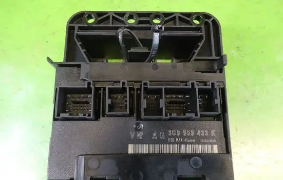 Volkswagen PASSAT B5 Comfort/convenience module 3C0959433K