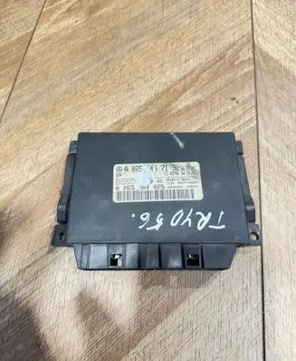 Mercedes-Benz E W211 Parking PDC control unit/module A0255457132 0263004025