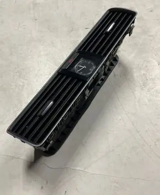 Volkswagen PASSAT B7 Dash center air vent grill 561819728 SP17385T1