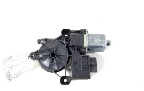 Volkswagen T-Cross Rear door window regulator motor 5Q959408D