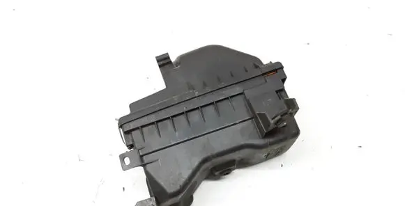 Mitsubishi Colt Air filter box MN130288