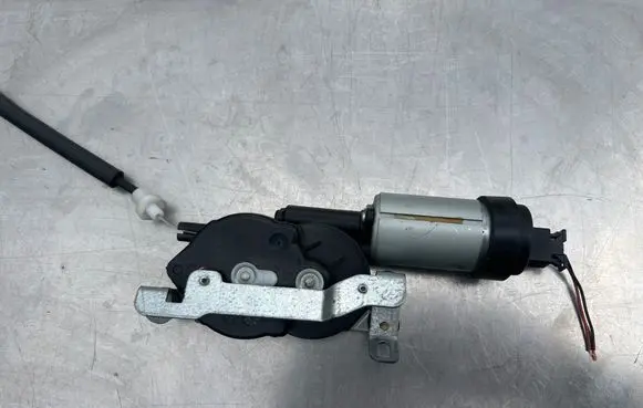 Volkswagen Phaeton Seat adjustment motor 8901012 2802500A