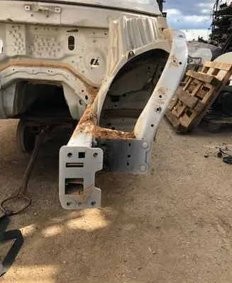 Ford Explorer VI Front quarter panel