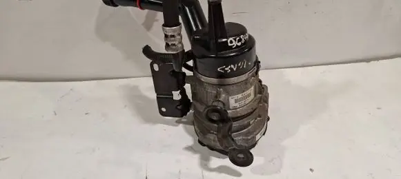 Citroen C4 I Picasso Power steering pump 9684040280