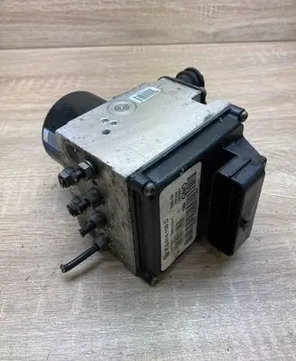 Volkswagen PASSAT B6 ABS Pump 3C0614109D 16431602