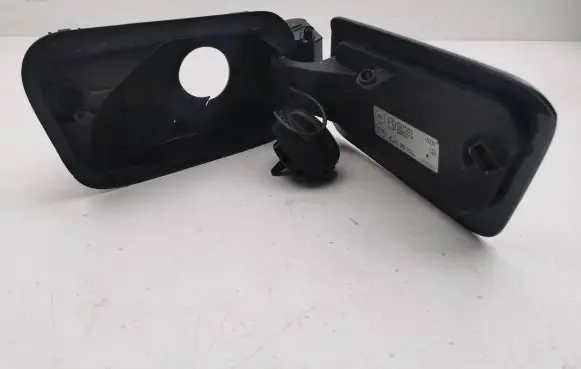 Audi Q2 - Fuel tank cap 81A809906
