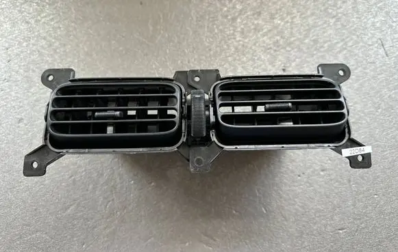 Nissan King Cab, Navara Dash center air vent grill 68750VJ200