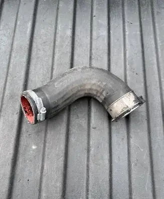 Volvo V60 Intercooler hose/pipe 31657761